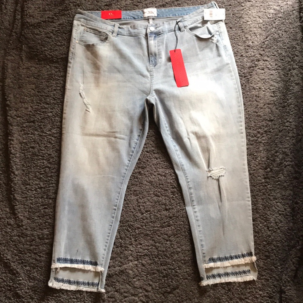 NWT Celebrity Pink Skinny Jeans